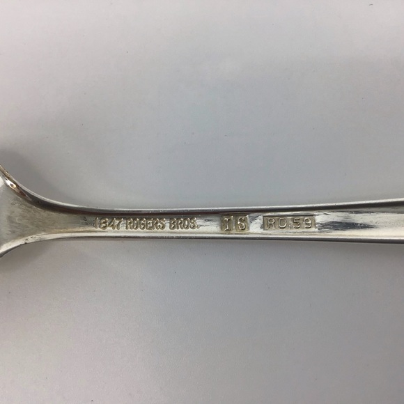 2/$20 1847 Rogers Bros. Vtg Silver Master Butter Knife - Picture 7 of 8